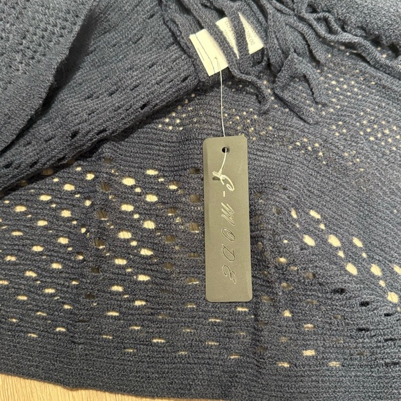 New C-Mode One Size Navy Knit Poncho Shawl Wrap - Picture 5 of 13